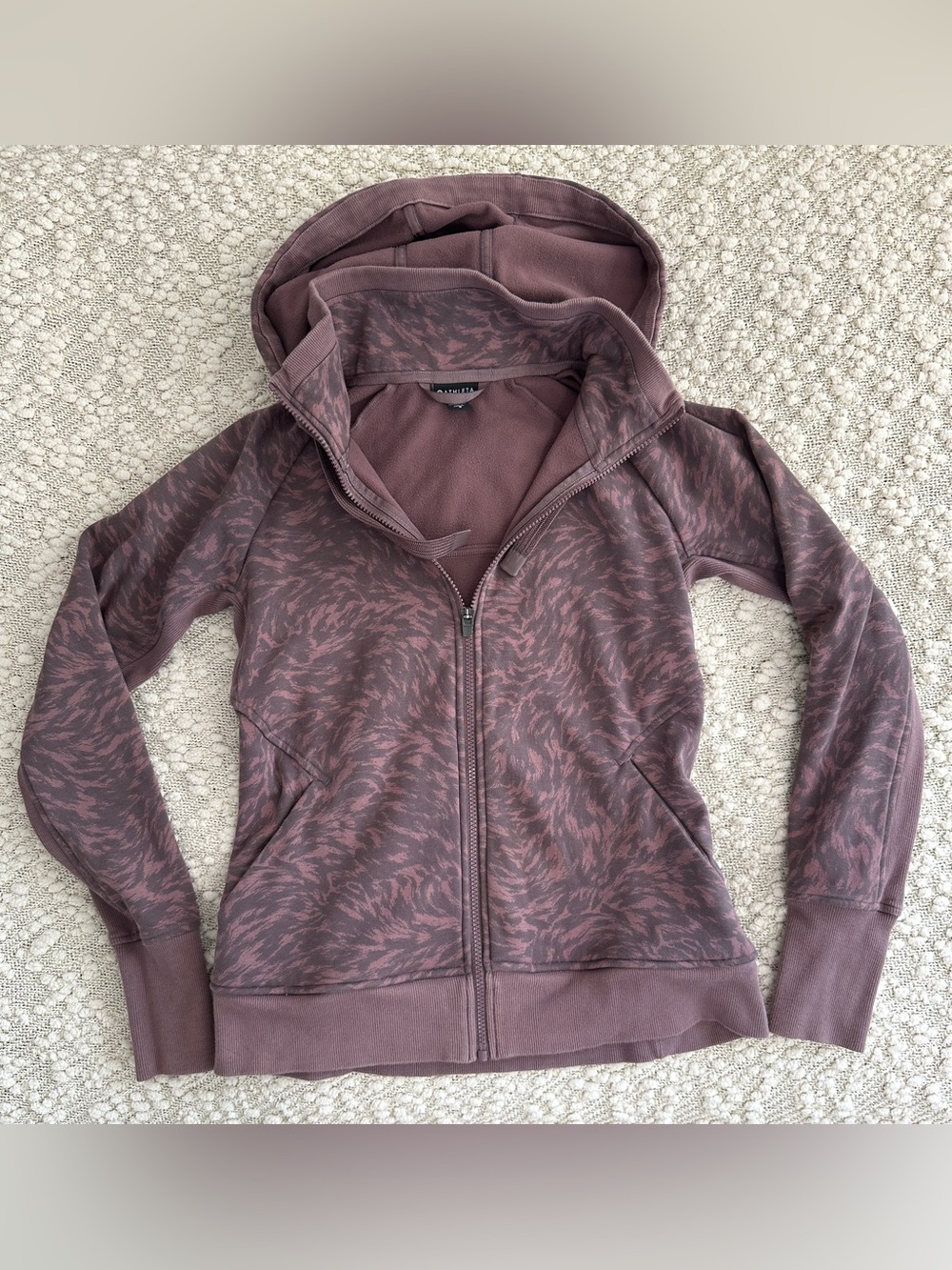 Athleta Triumph Printed Hoodie Sweatshirt Small Full Zip Camo Abstract Purple S